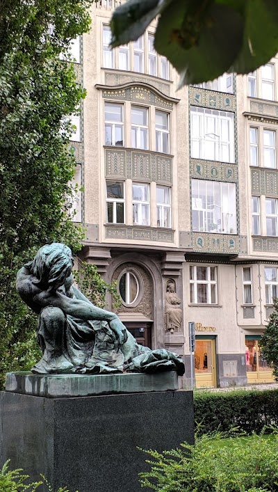 旧ユダヤ人墓地の墓石群