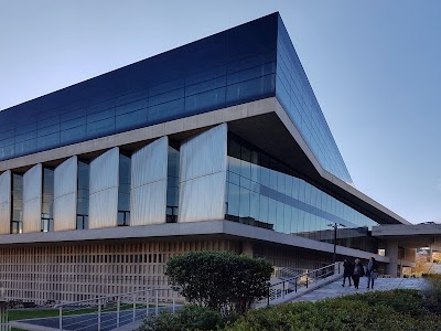 アクロポリス博物館の近代的な外観