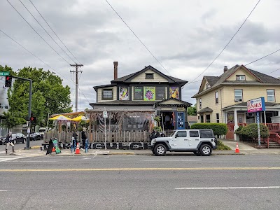 ホーソン地区のカラフルな店舗と壁画