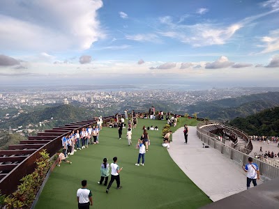 トップス展望台から見下ろすセブ市街の眺め