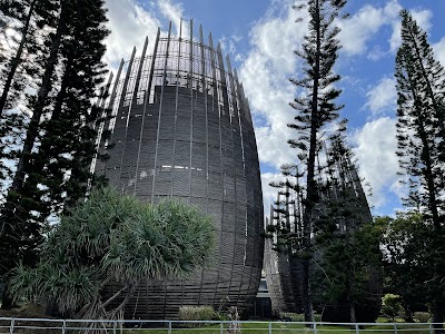 チバウ文化センターの独創的な外観