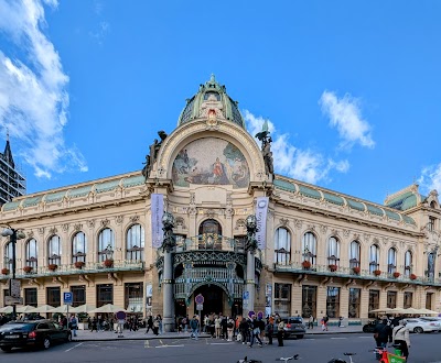 市民会館のアール・ヌーヴォー建築