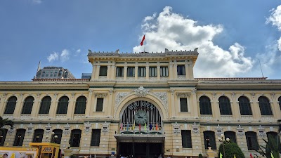 サイゴン中央郵便局のアーチ型の内装