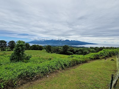 タラバオ高原からのタヒチ島パノラマビュー