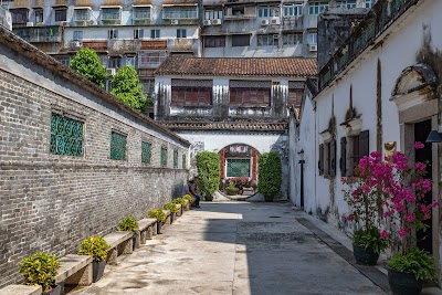 鄭家屋敷の中庭と中西折衷の建築