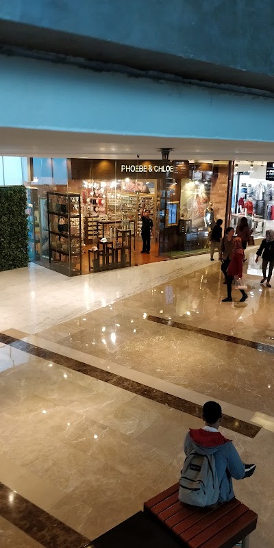 グランドインドネシア・モールの近代的な内部