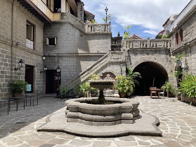 カーサ・マニラの中庭とコロニアル建築