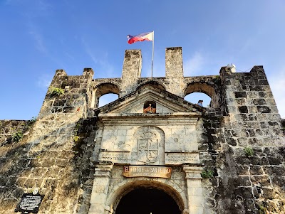 サンペドロ要塞の三角形の石壁と大砲