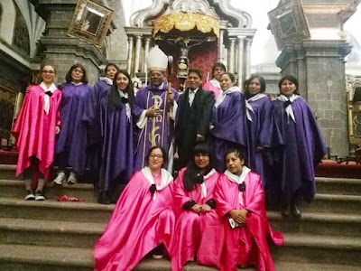 クスコ大聖堂の壮大なバロック様式のファサード