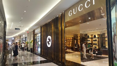 Tギャラリア グアムの高級ブランド街のフロア