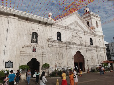 サント・ニーニョ教会の荘厳な外観
