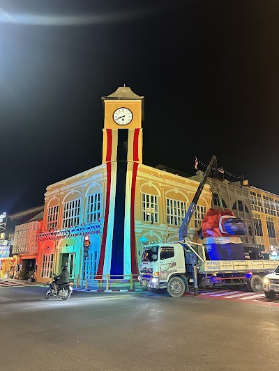 プーケットオールドタウンのカラフルなシノ・ポルトガル建築