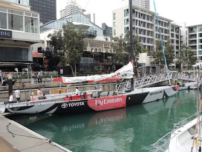 ウィンヤード・クォーターの夕暮れとウォーターフロント