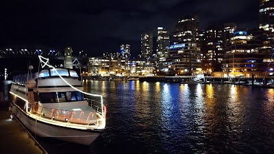 グランビルアイランドのパブリックマーケットの入口