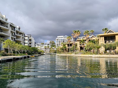 V&Aウォーターフロントの港とテーブルマウンテン